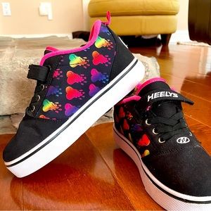 Heelys shoes. Youth size 4. EUR 35. Perfect condition.